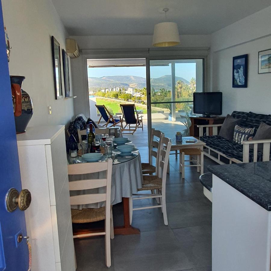 Latchi Ithaki, 2 Bedroom Penthouse Екстериор снимка