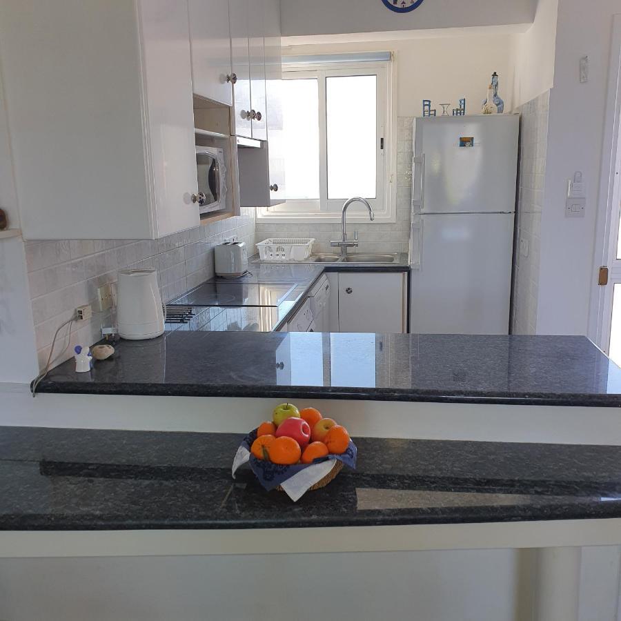 Latchi Ithaki, 2 Bedroom Penthouse Екстериор снимка