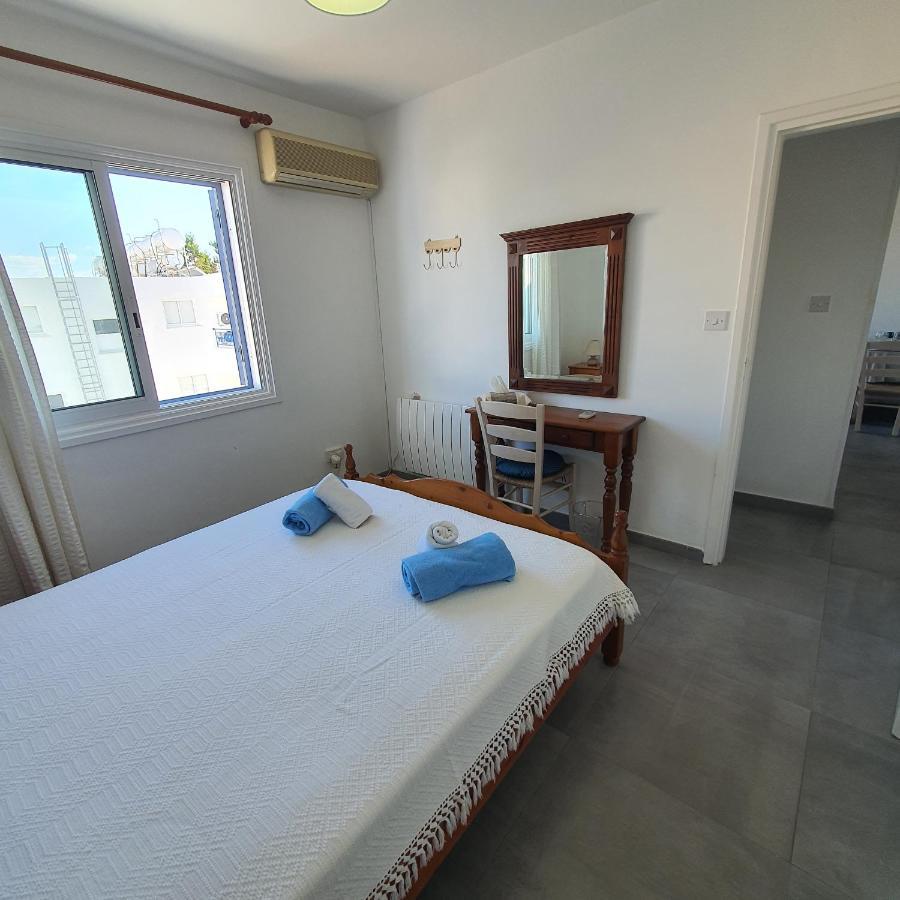 Latchi Ithaki, 2 Bedroom Penthouse Екстериор снимка