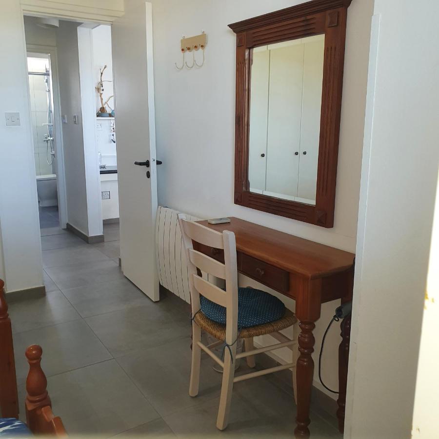 Latchi Ithaki, 2 Bedroom Penthouse Екстериор снимка